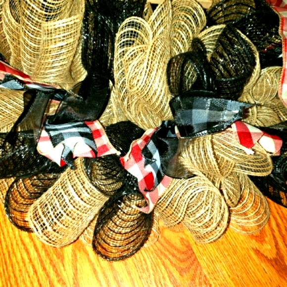 Beautiful Fall Farmhouse Wreath - Picture 4 of 4